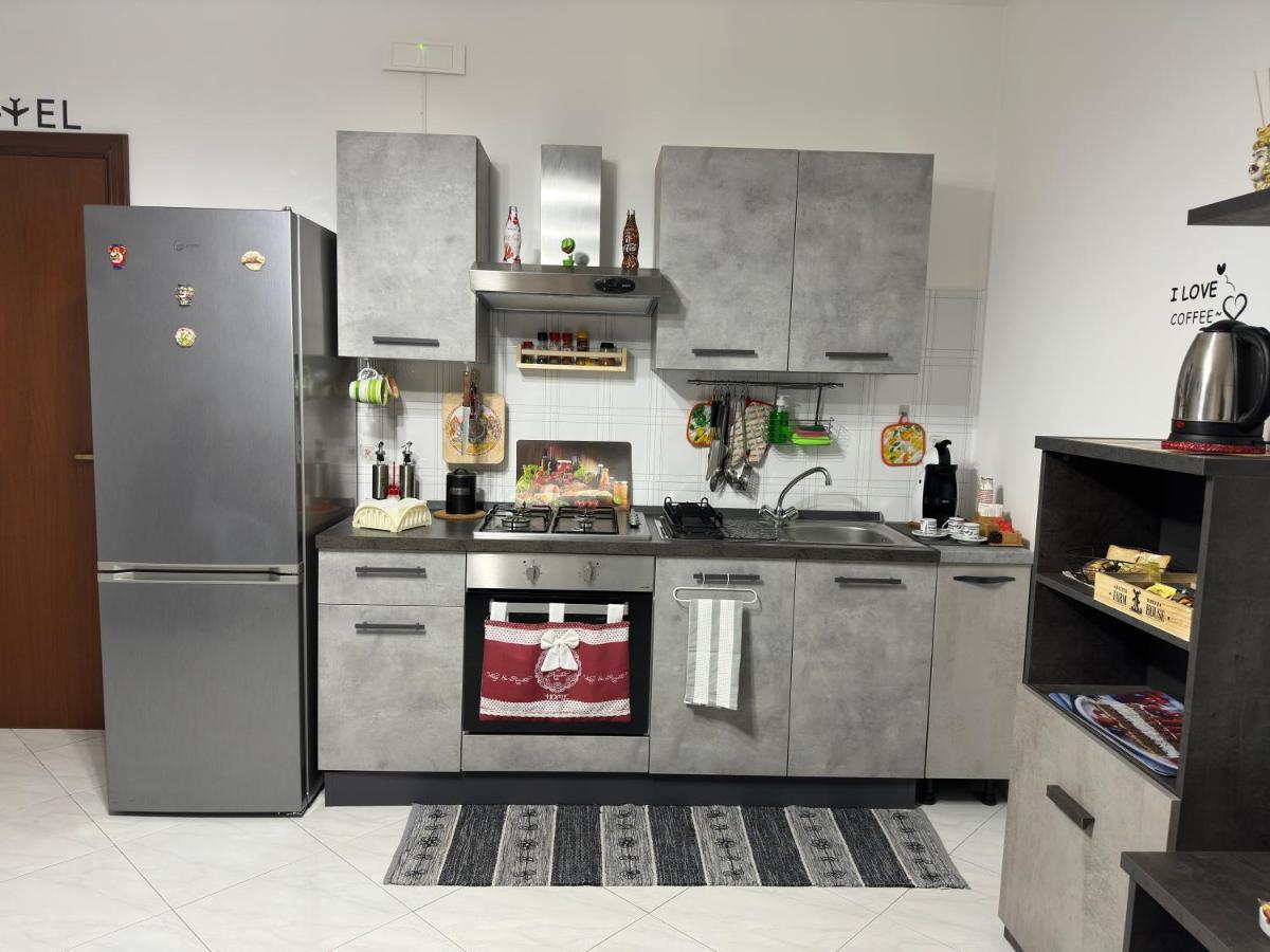 La Pigna Delle Aci Apartment アチレアーレ エクステリア 写真