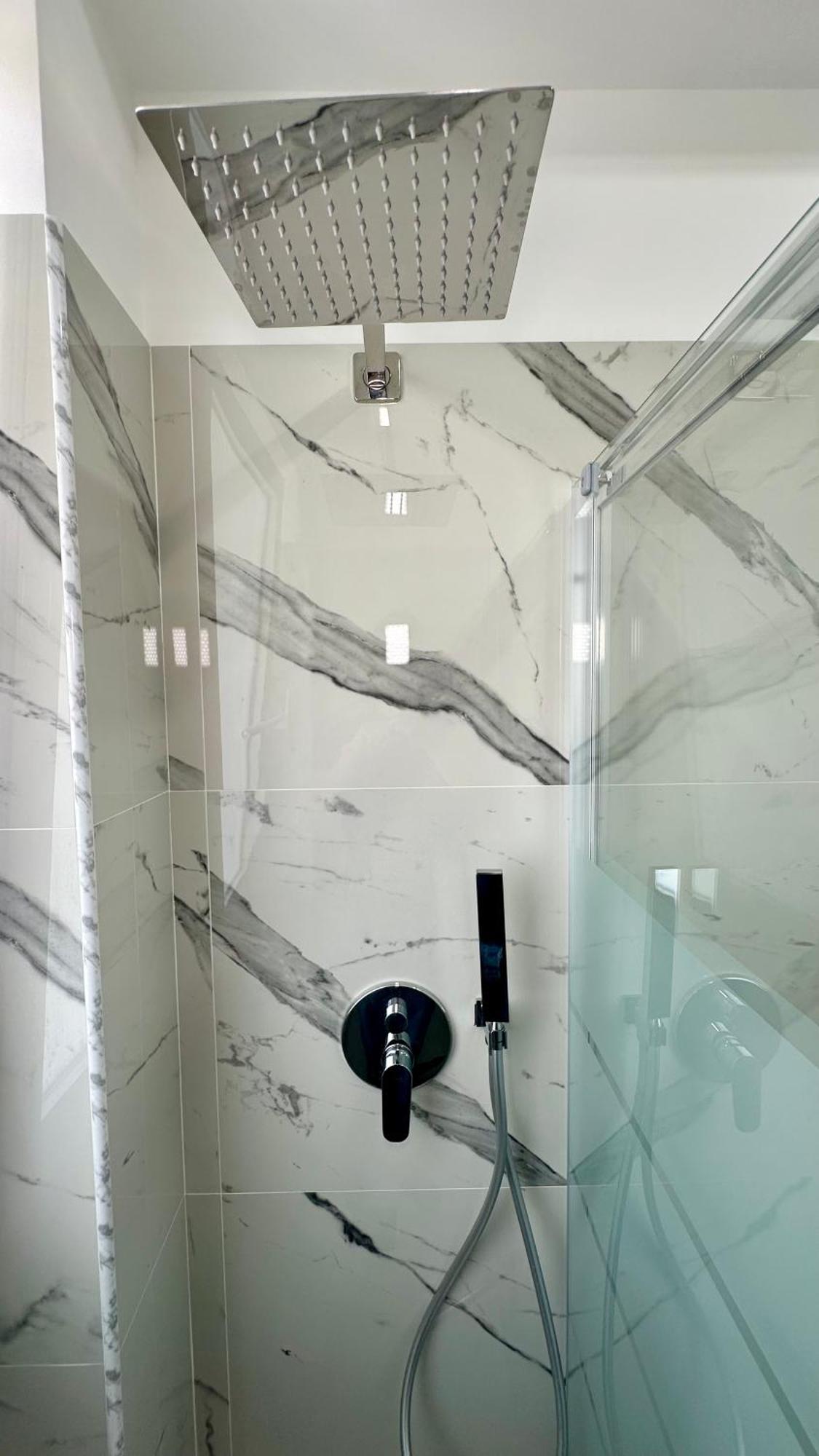 La Pigna Delle Aci Apartment アチレアーレ エクステリア 写真