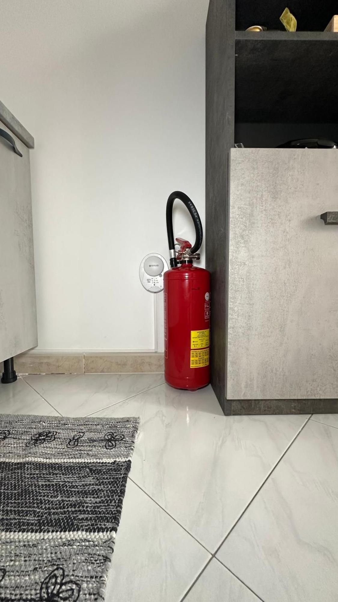 La Pigna Delle Aci Apartment アチレアーレ エクステリア 写真